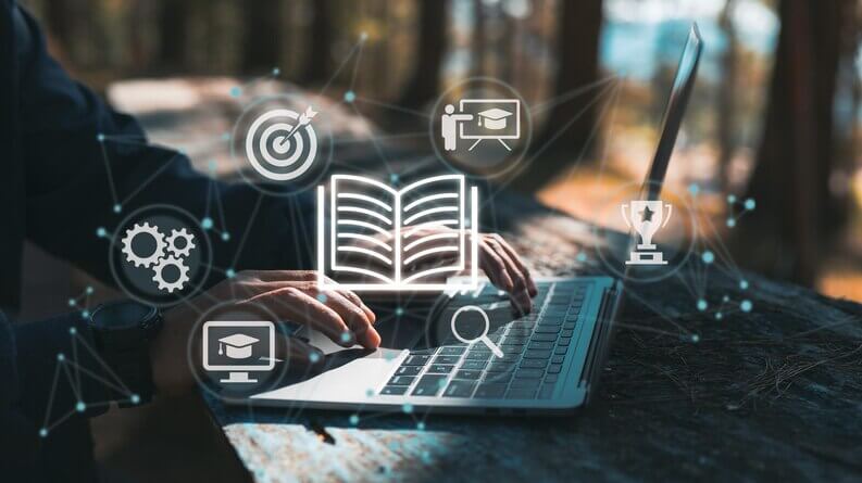 Introduction to akka an open source library